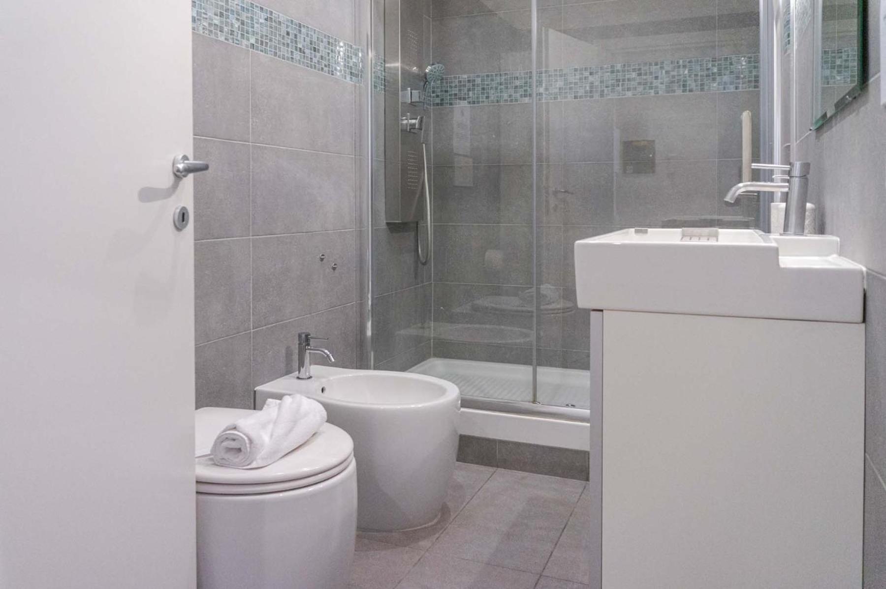 Colosseum Cosy Apartment Close To Metro Rome Bagian luar foto