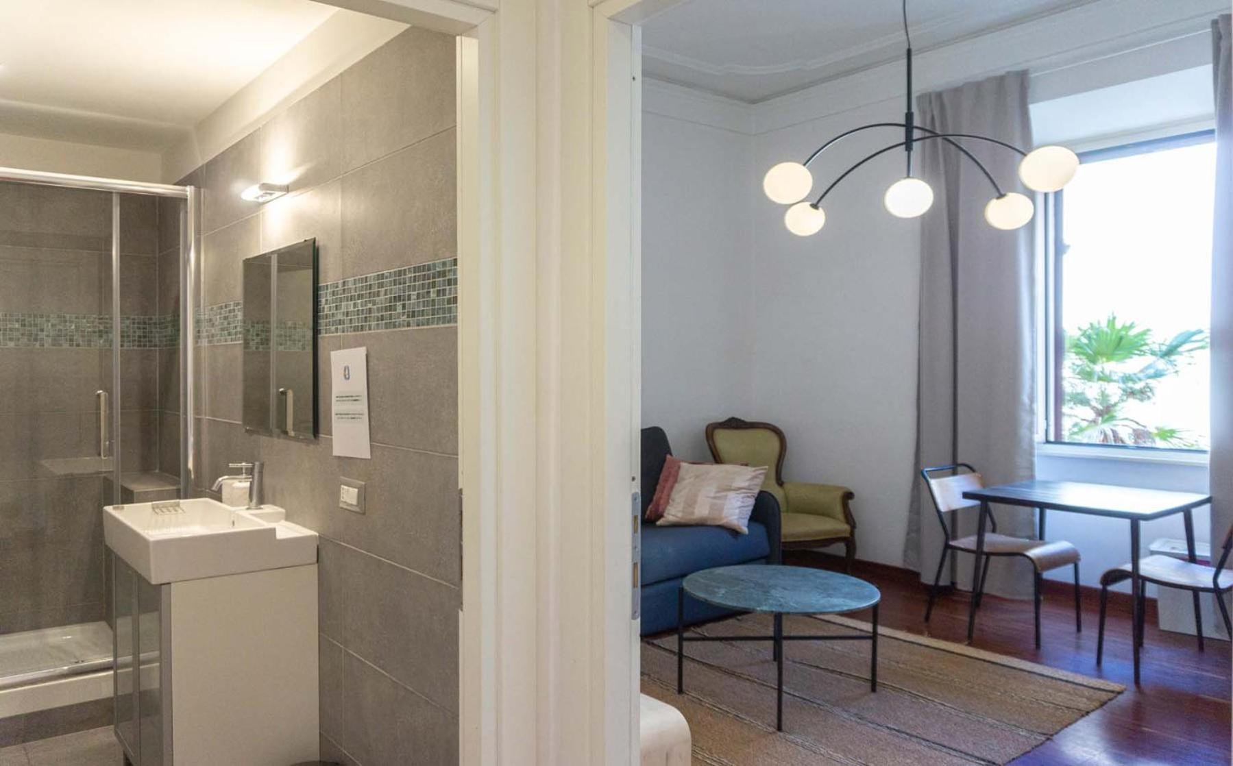 Colosseum Cosy Apartment Close To Metro Rome Bagian luar foto