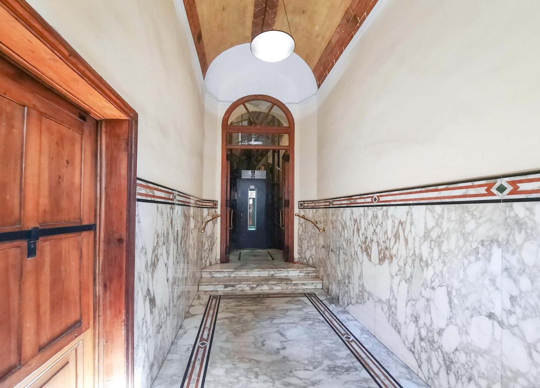 Colosseum Cosy Apartment Close To Metro Rome Bagian luar foto