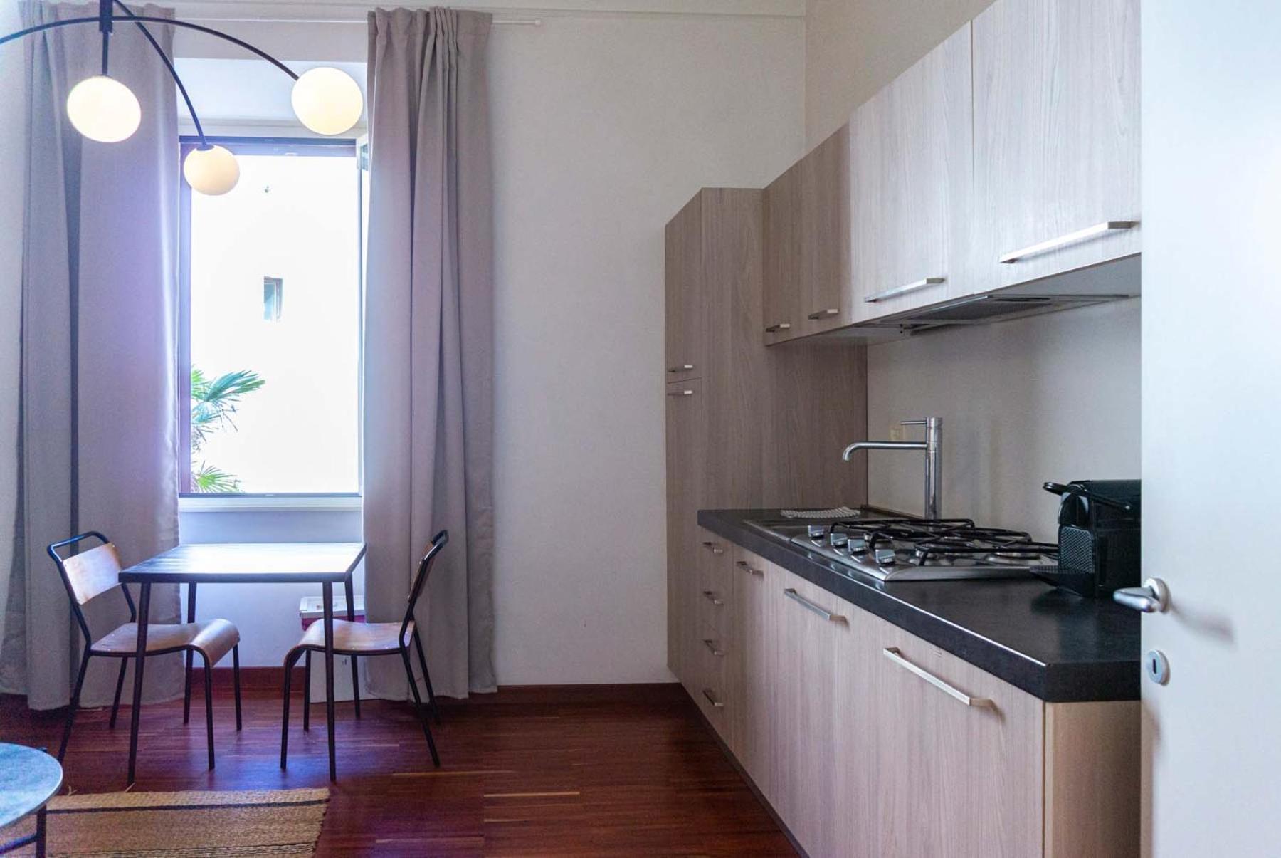 Colosseum Cosy Apartment Close To Metro Rome Bagian luar foto
