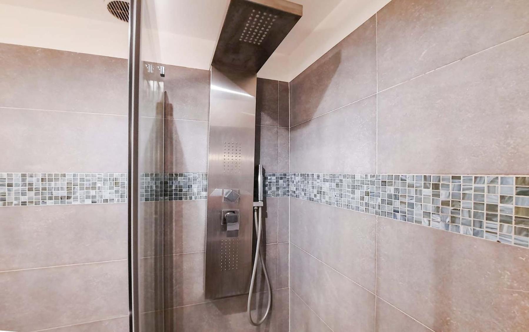 Colosseum Cosy Apartment Close To Metro Rome Bagian luar foto