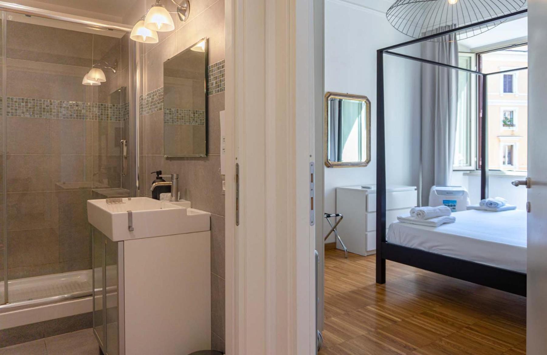 Colosseum Cosy Apartment Close To Metro Rome Bagian luar foto