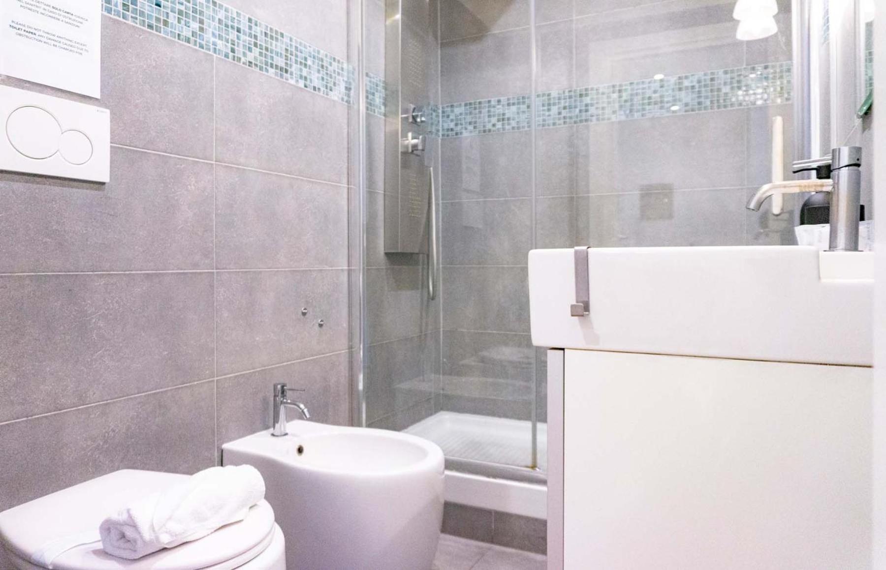 Colosseum Cosy Apartment Close To Metro Rome Bagian luar foto
